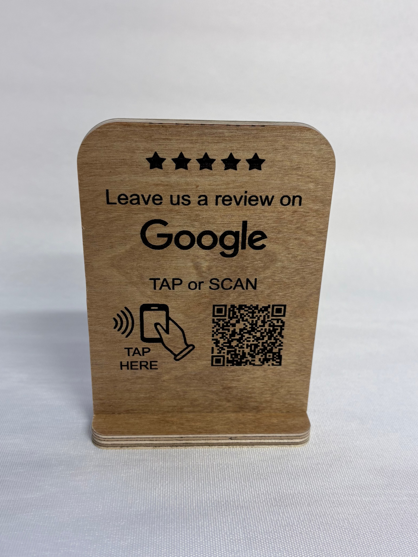 Google-arvostelu QR-koodikyltti NFC tagilla