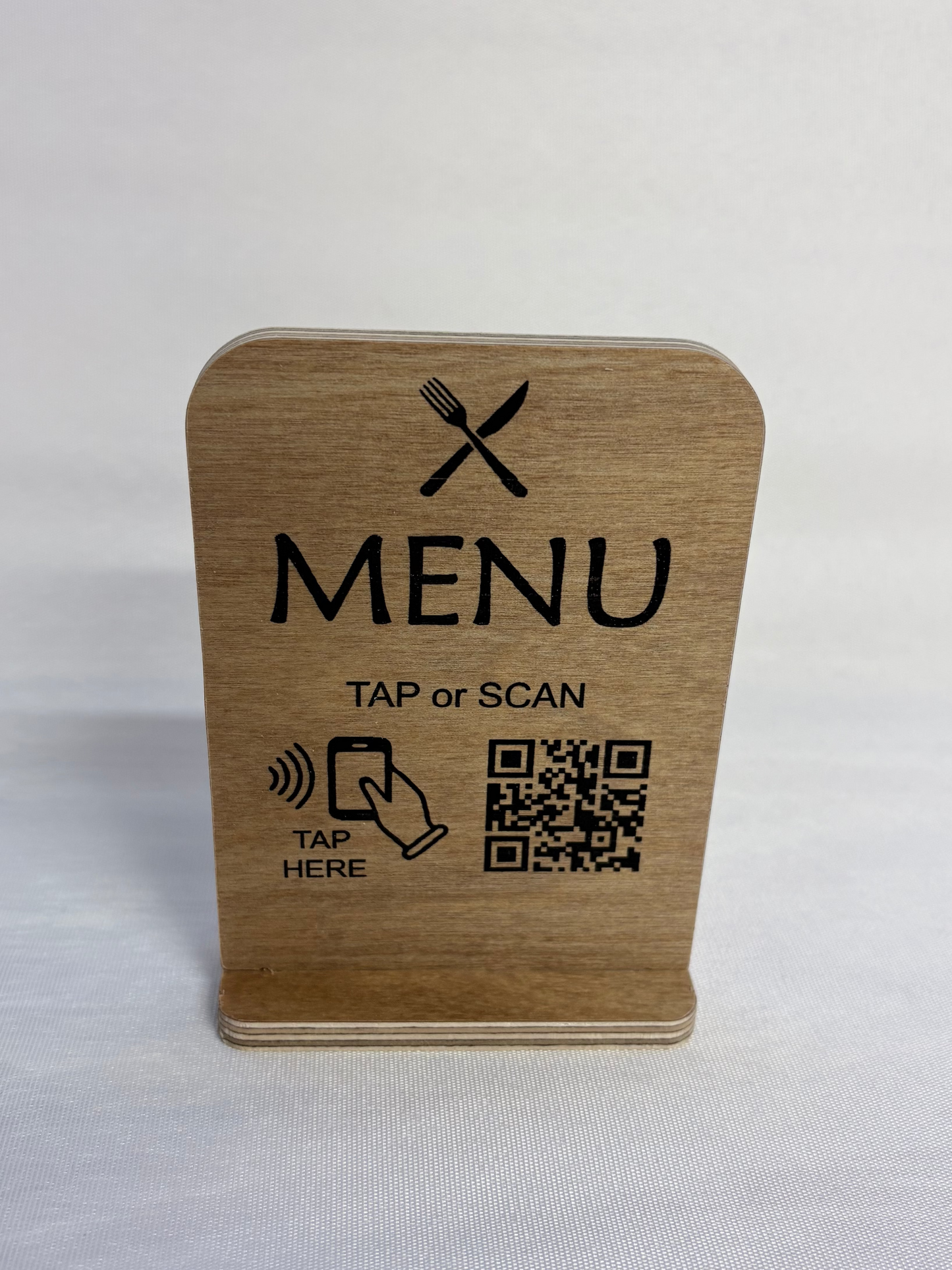 MENU QR-koodikyltti NFC tagilla