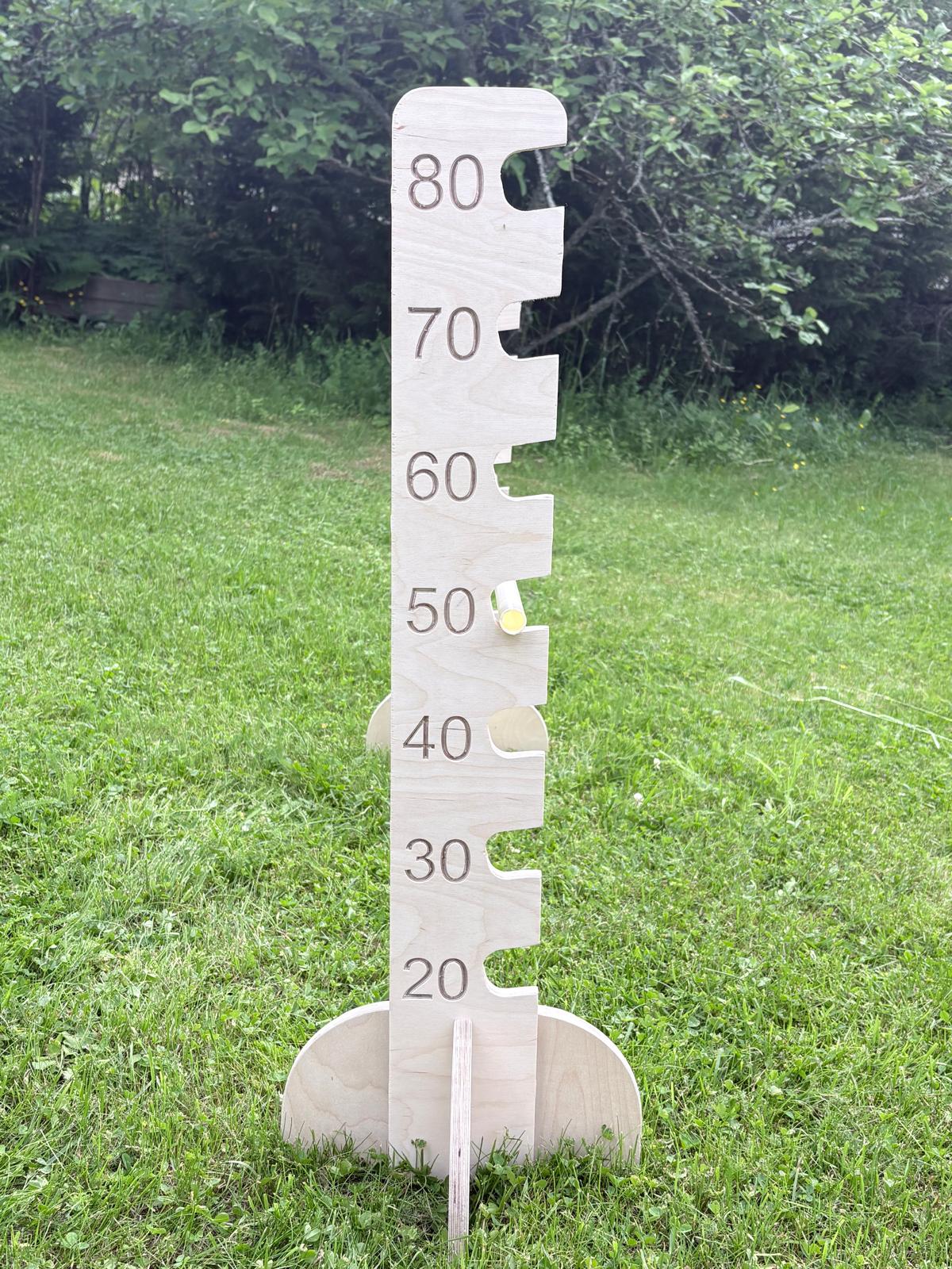 Säädettävä este keppihevoselle