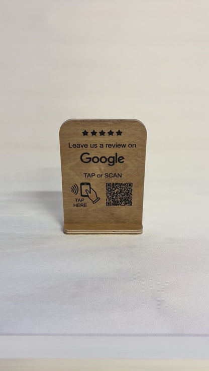 Google-arvostelu QR-koodikyltti NFC tagilla